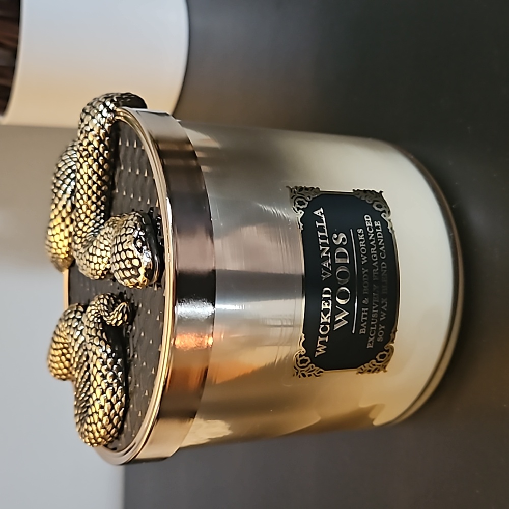 New wicked vanilla woods 3 wick candle with snake lid from bath and body…